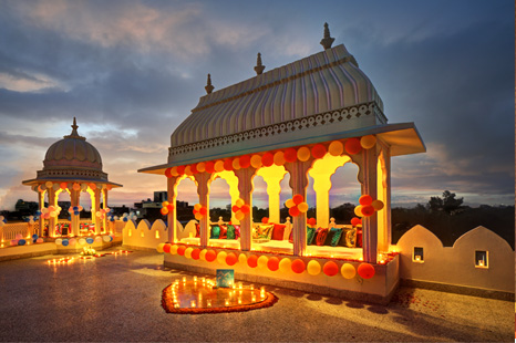 Romantic Candlelight Dinner & Stay in Jaipur